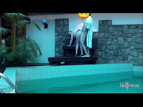 ❤️ Il capo invita la cameriera alla piscina, ma non poteva resistere a un caldo ❤️ Video di sessoal it.filmepornonline.ru ❌❤