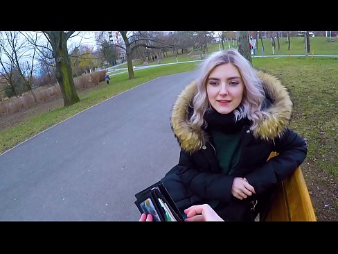 ❤️ Ingoia la sborra calda di uno sconosciuto per soldi - pompino nel parco di Eva Elfie ❤️ Video di sessoal it.filmepornonline.ru ❌❤